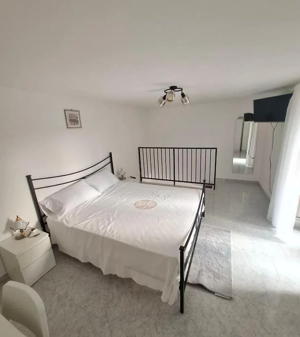 Vila Casa Annunziata Neapol 0*,  Itálie